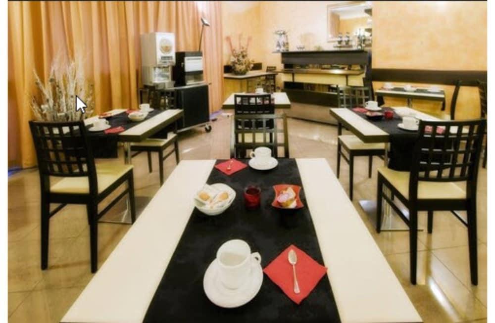 Hotel Bright روما المظهر الخارجي الصورة