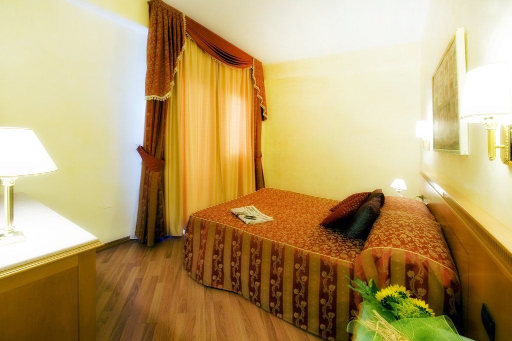 Hotel Bright روما المظهر الخارجي الصورة